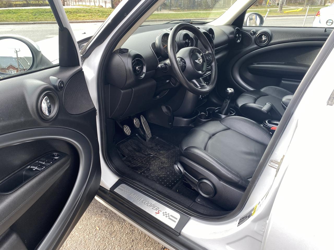 2015 MINI Cooper Countryman ALL4 4dr S/6 Speed Manual/Leather/2 Sunroofs/BT - Photo #11
