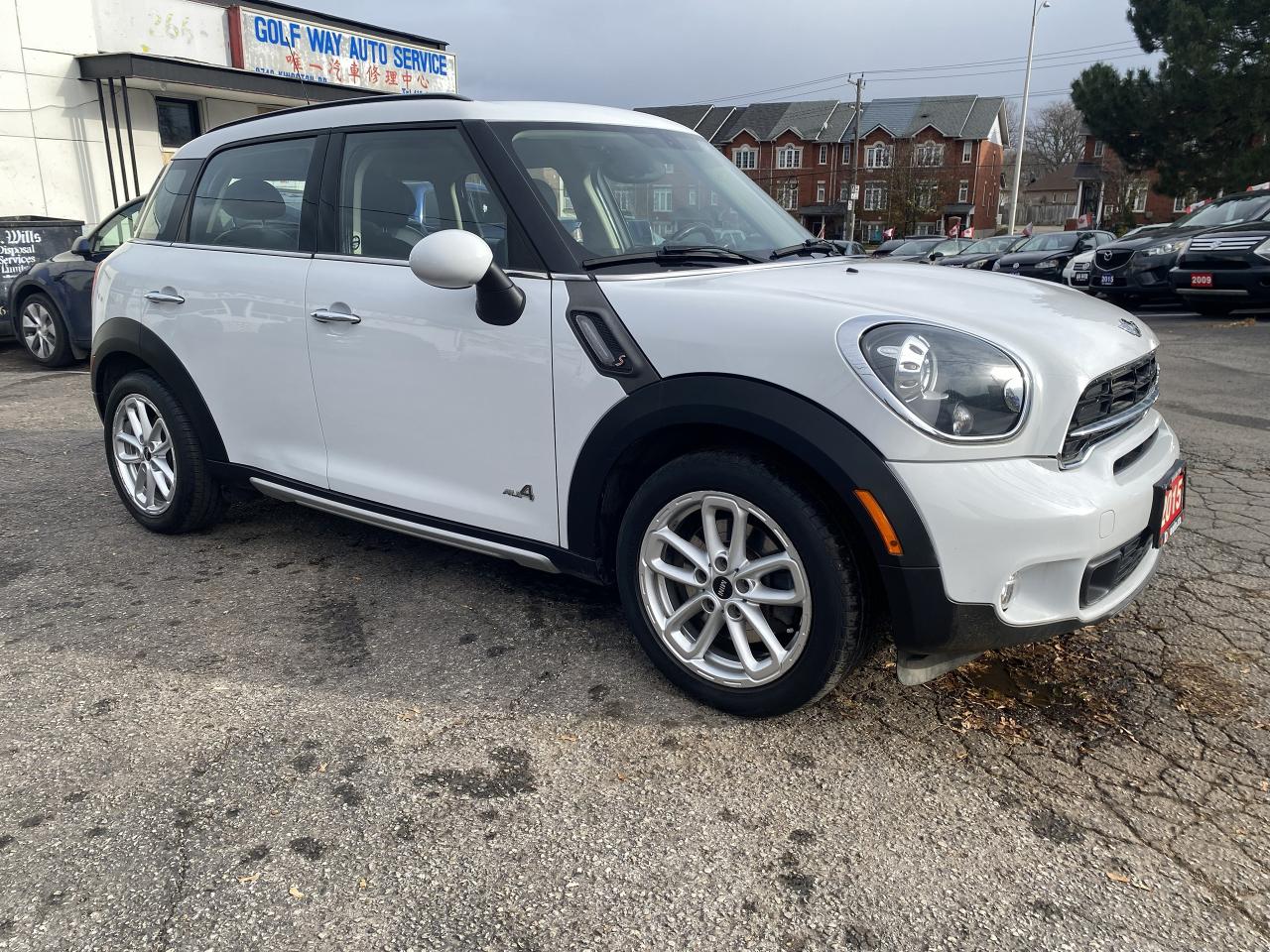 2015 MINI Cooper Countryman ALL4 4dr S/6 Speed Manual/Leather/2 Sunroofs/BT - Photo #4