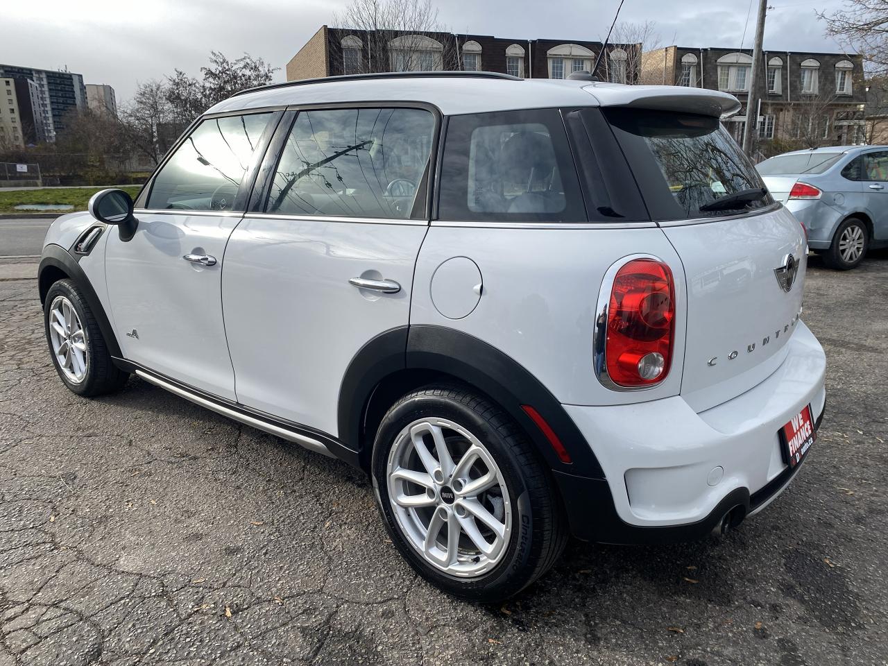 2015 MINI Cooper Countryman ALL4 4dr S/6 Speed Manual/Leather/2 Sunroofs/BT - Photo #8