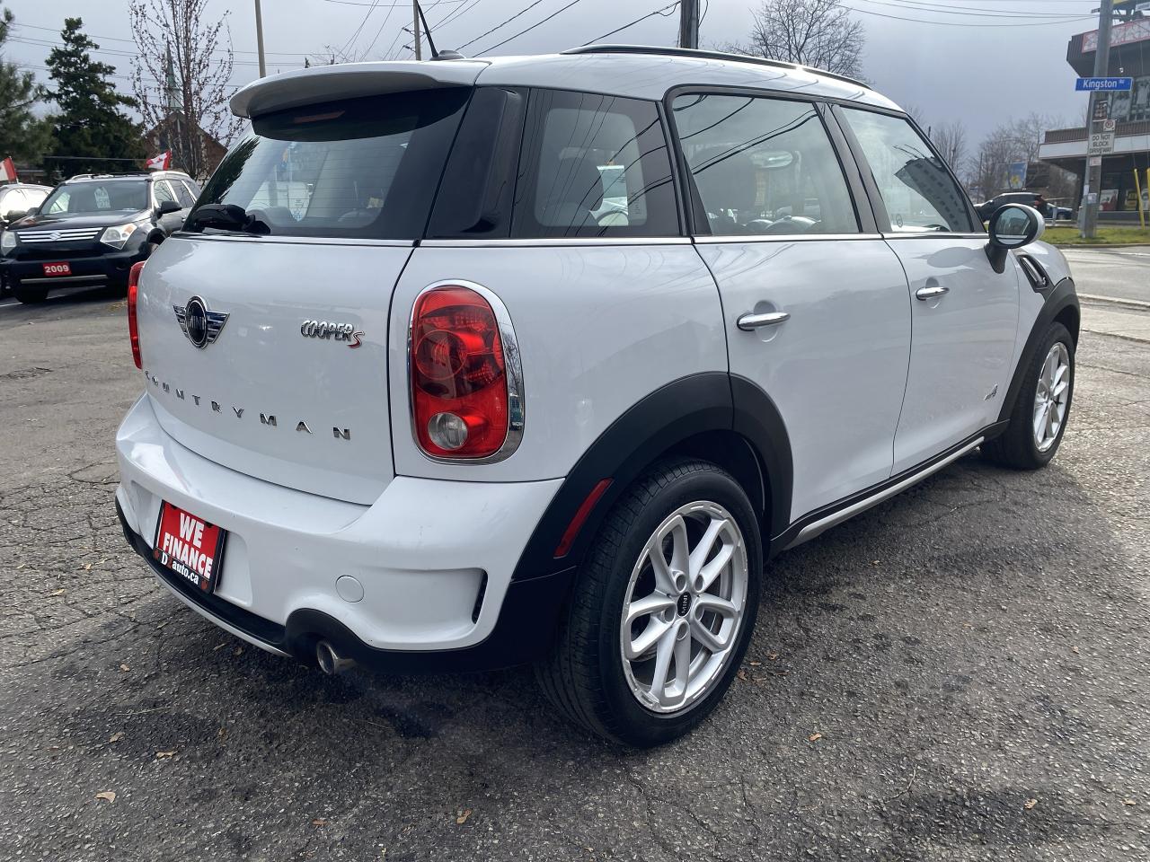 2015 MINI Cooper Countryman ALL4 4dr S/6 Speed Manual/Leather/2 Sunroofs/BT - Photo #6