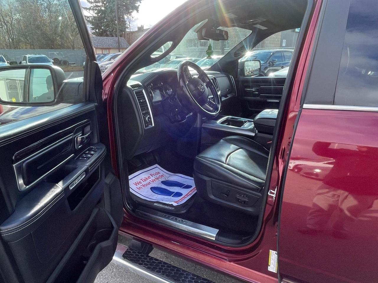 2016 RAM 1500 Limited 4X4 NO ACCIDENT LOADED NAVI BACKUP CAM - Photo #9