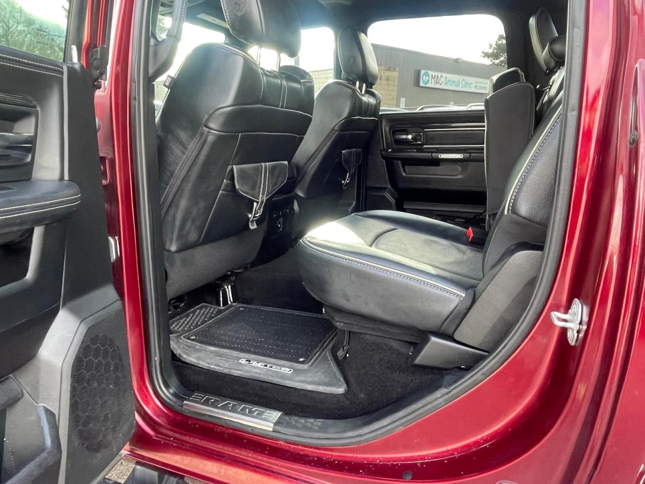 2016 RAM 1500 Limited 4X4 NO ACCIDENT LOADED NAVI BACKUP CAM - Photo #10