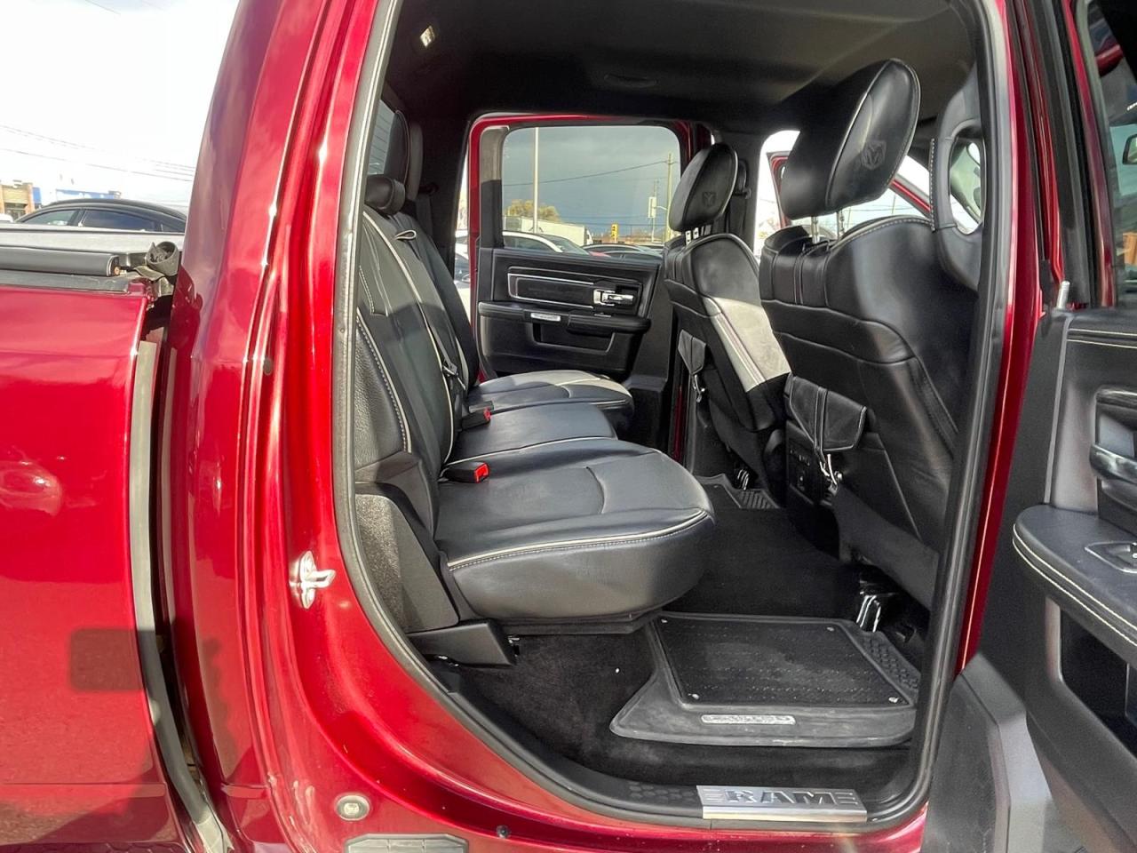 2016 RAM 1500 Limited 4X4 NO ACCIDENT LOADED NAVI BACKUP CAM - Photo #13