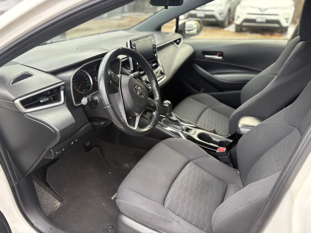 2019 Toyota Corolla AUTO,HATCHBACK,NO ACCIDENT HISTORY,CERTIFIED Photo