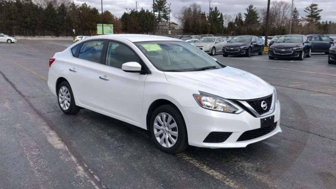 2018 Nissan Sentra SV Photo2