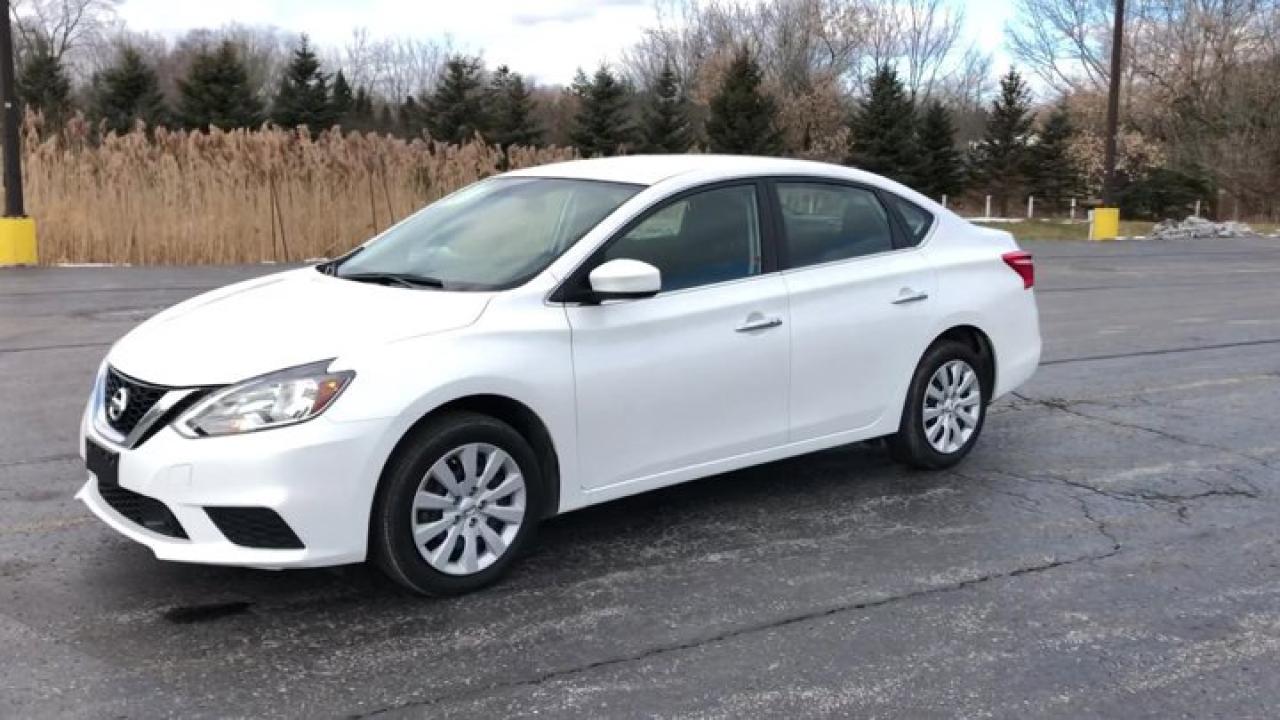 2018 Nissan Sentra SV Photo4