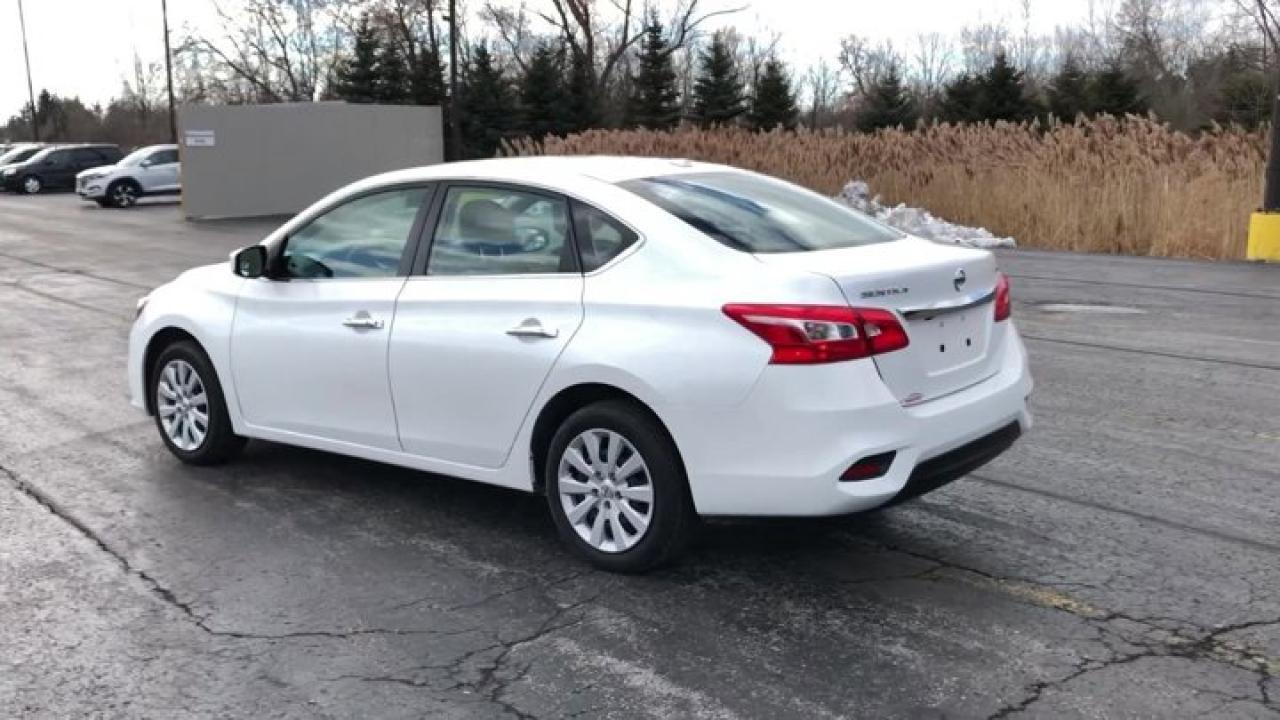 2018 Nissan Sentra SV Photo