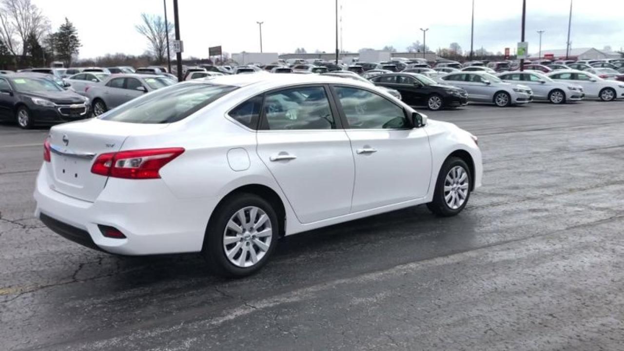2018 Nissan Sentra SV Photo