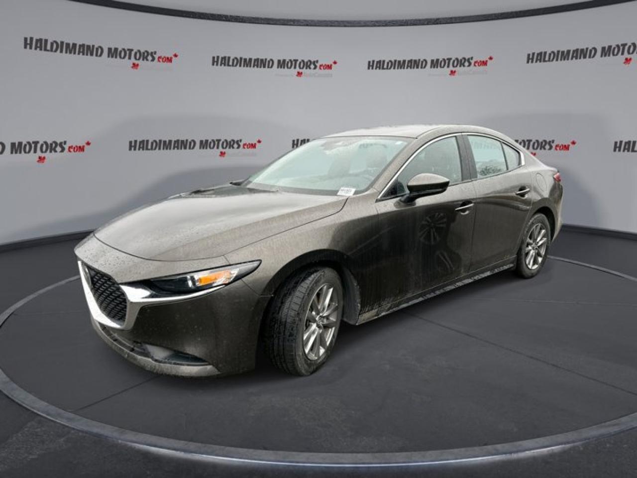 2020 Mazda MAZDA3 GS Photo2