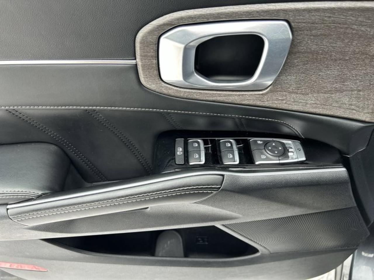 2021 Kia Sorento EX AWD | Panoramic Roof | Remote Start | Leather Seats Photo