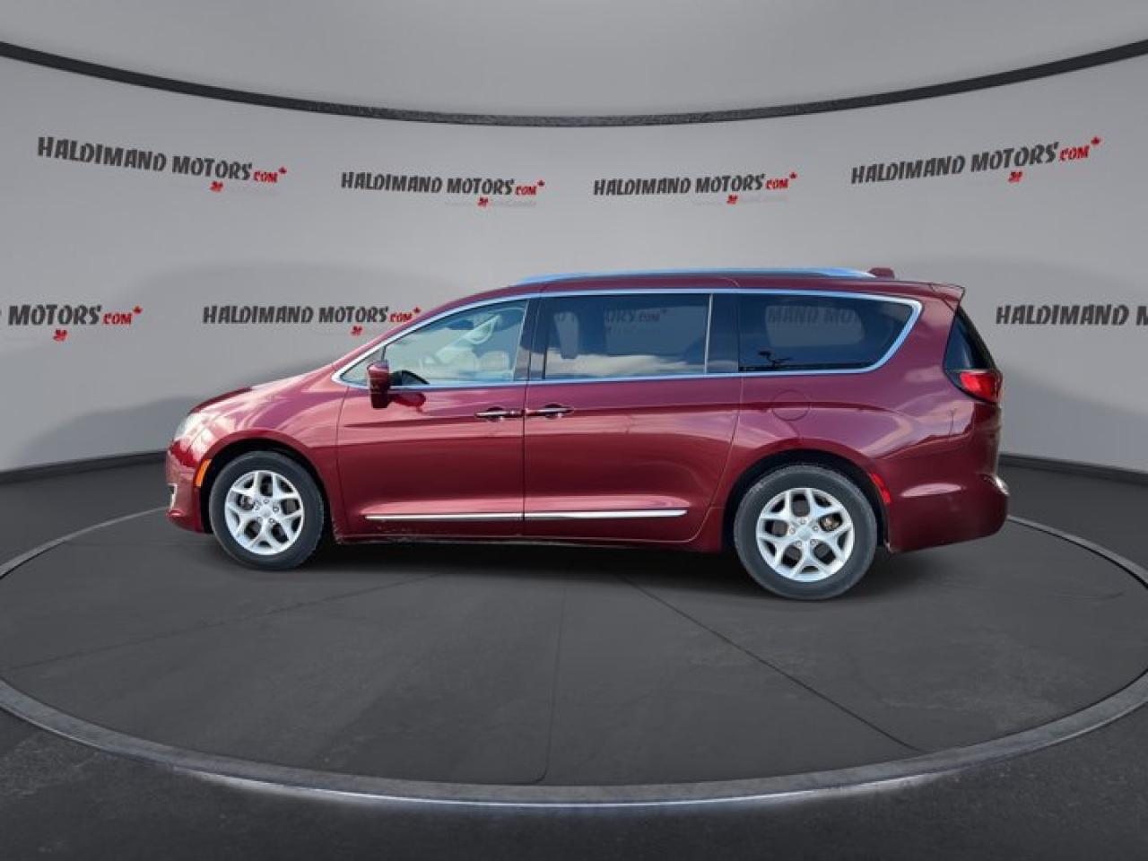 2017 Chrysler Pacifica Touring-L Plus| 360 Camera |  Leather Seats | Remote Start Photo4