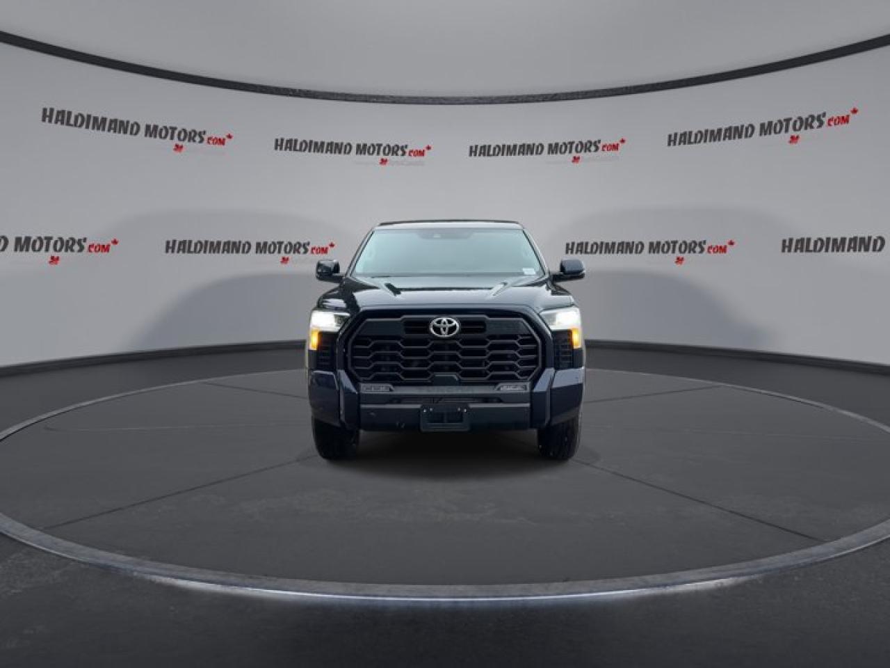 2023 Toyota Tundra SR5 4x4 CrewMax Photo2