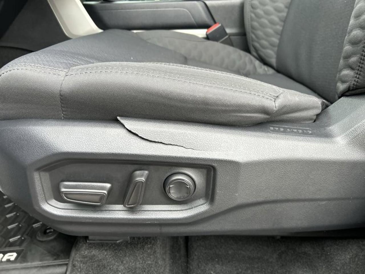 2023 Toyota Tundra SR5 4x4 CrewMax Photo