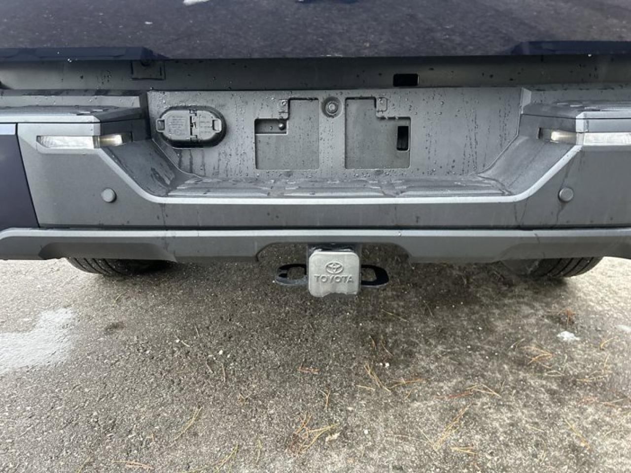 2023 Toyota Tundra SR5 4x4 CrewMax Photo