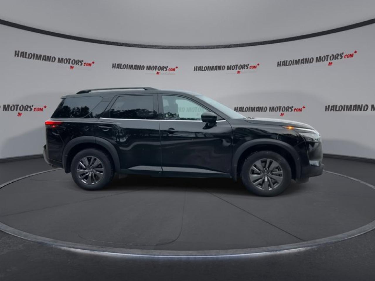 2024 Nissan Pathfinder SV 4WD | Remote Start | Panoramic Roof | 360 Camera | Heated Seats Photo