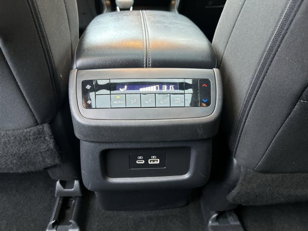 2024 Nissan Pathfinder SV 4WD | Remote Start | Panoramic Roof | 360 Camera | Heated Seats Photo