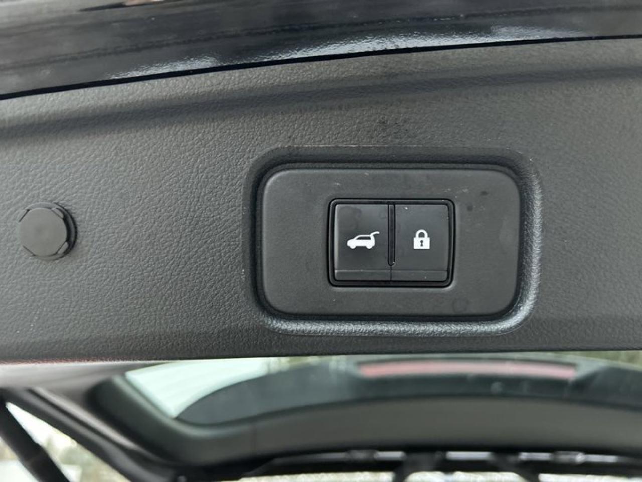 2024 Nissan Pathfinder SV 4WD | Remote Start | Panoramic Roof | 360 Camera | Heated Seats Photo