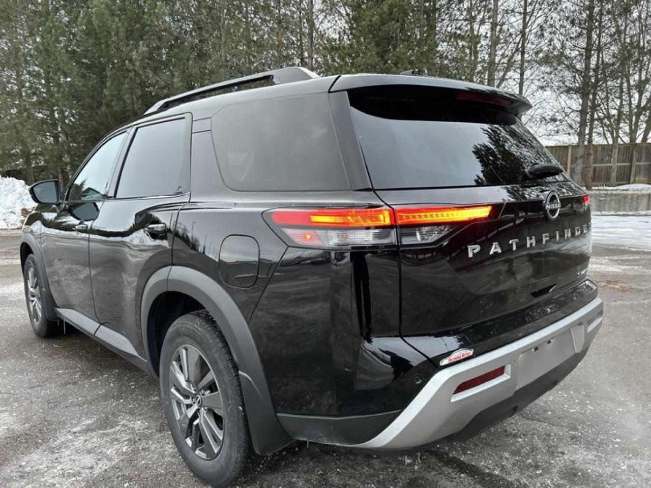 2024 Nissan Pathfinder SV 4WD | Remote Start | Panoramic Roof | 360 Camera | Heated Seats Photo
