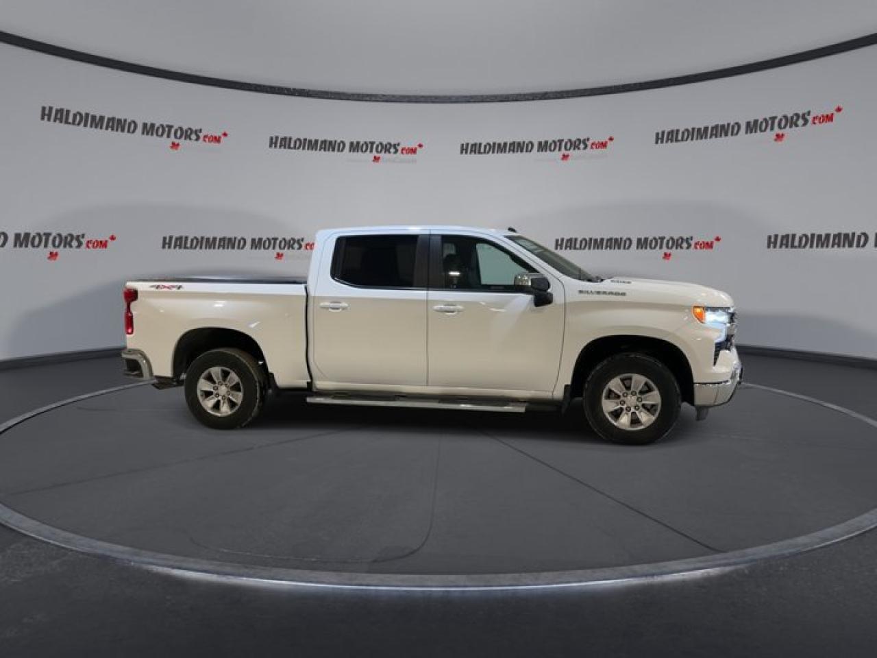 2022 Chevrolet Silverado 1500 4WD Crew Cab 147 LT Photo