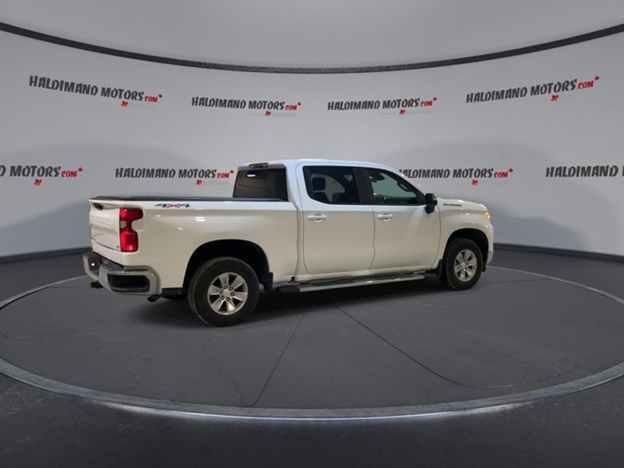 2022 Chevrolet Silverado 1500 LT Crew Cab Short Box 4wd Diesel Photo