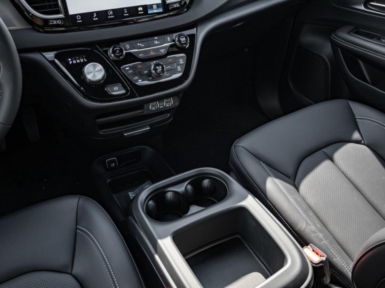 2026 Dodge Grand Caravan SXT Photo