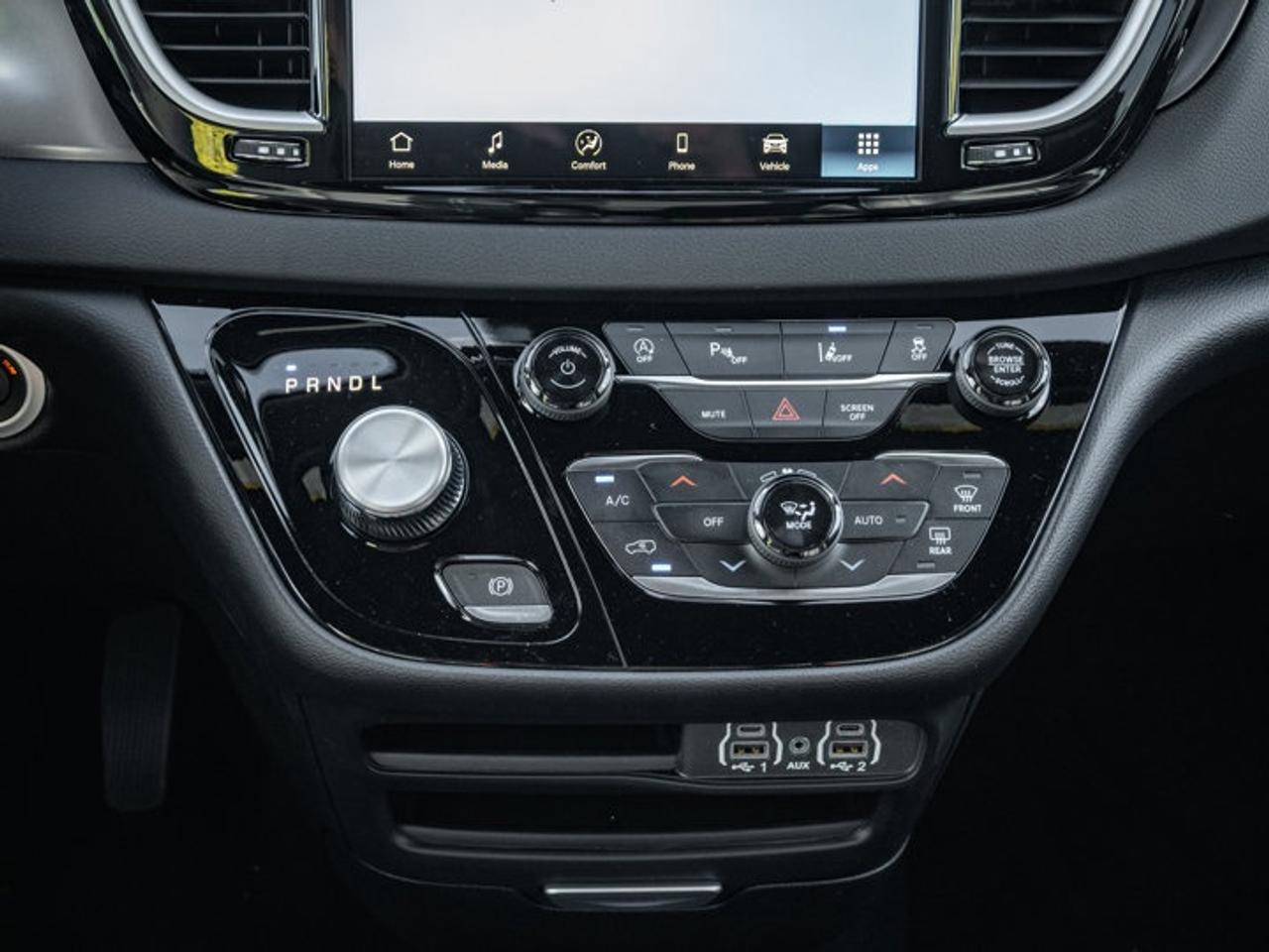 2026 Dodge Grand Caravan SXT Photo