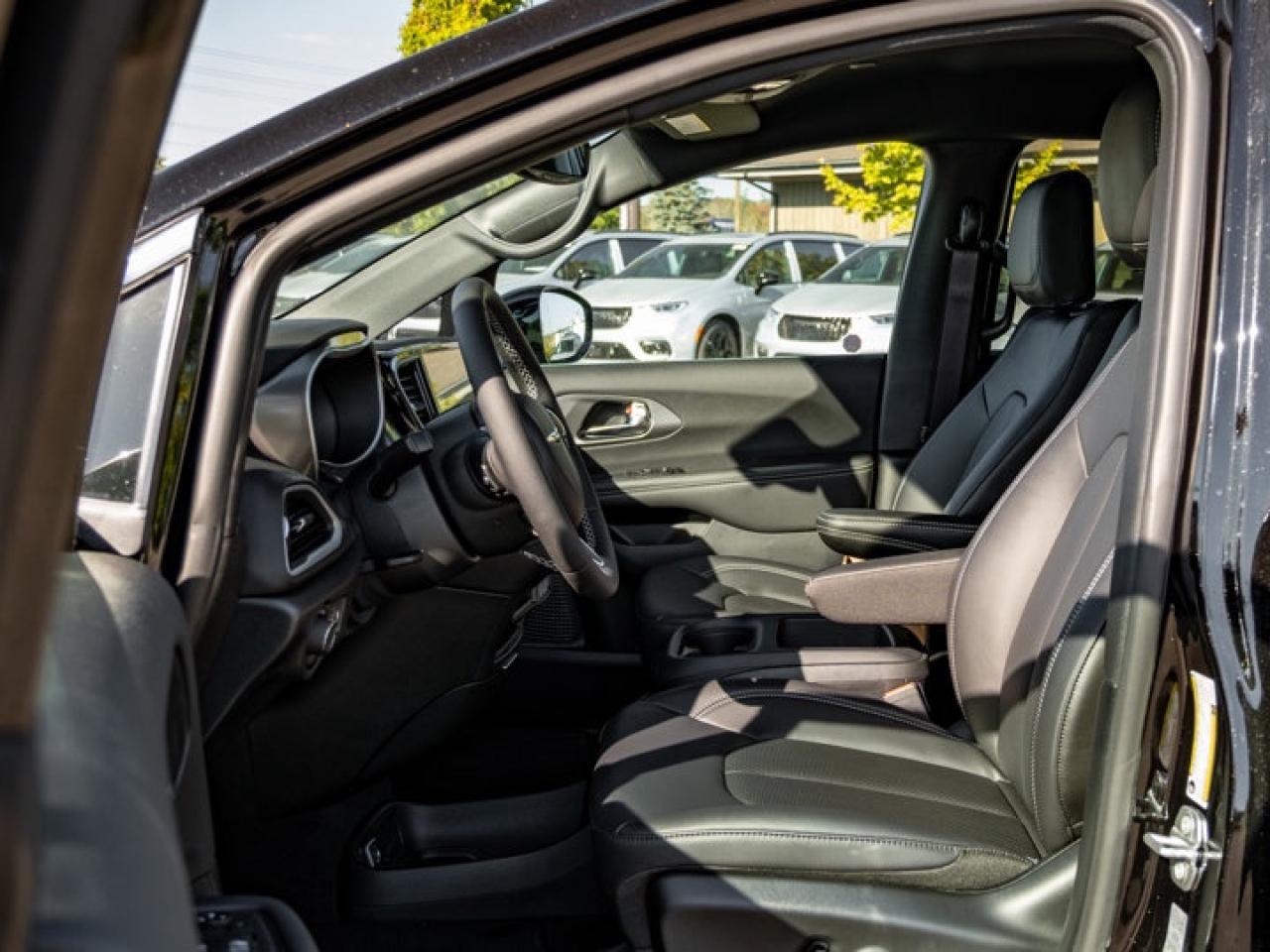 2026 Dodge Grand Caravan SXT Photo