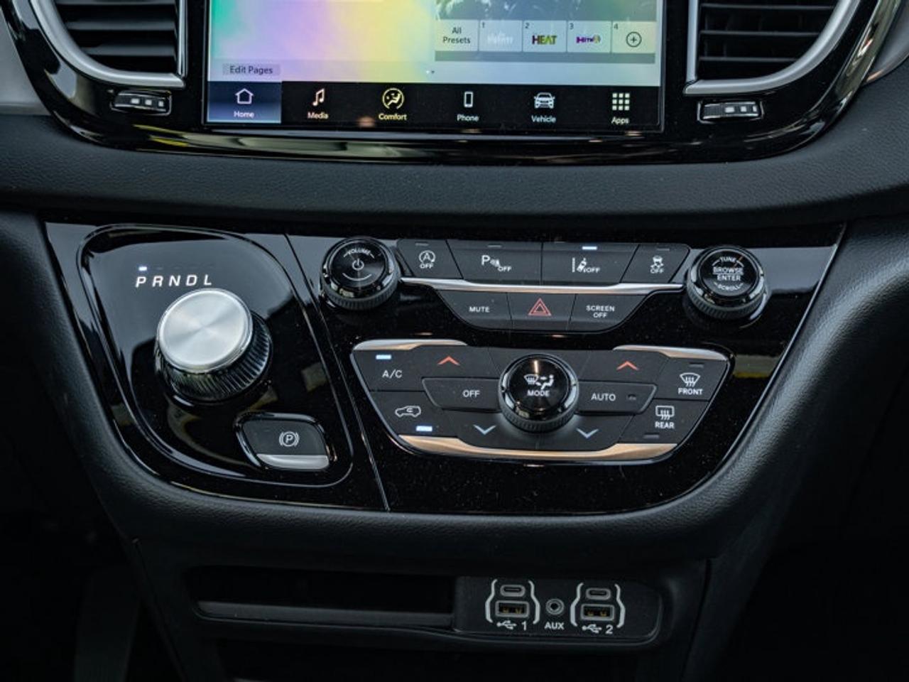 2026 Dodge Grand Caravan SXT Photo