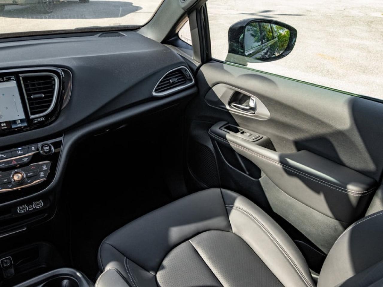 2026 Dodge Grand Caravan SXT Photo