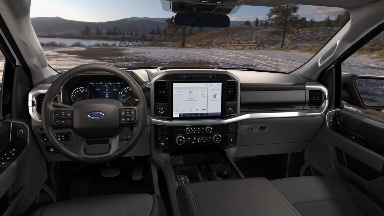 2022 Ford F-150 XLT Photo5