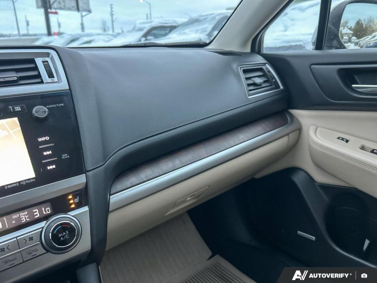 2017 Subaru Outback 2.5I LIMITED / LEATHER / ROOF / NAV / EYESIGHT Photo