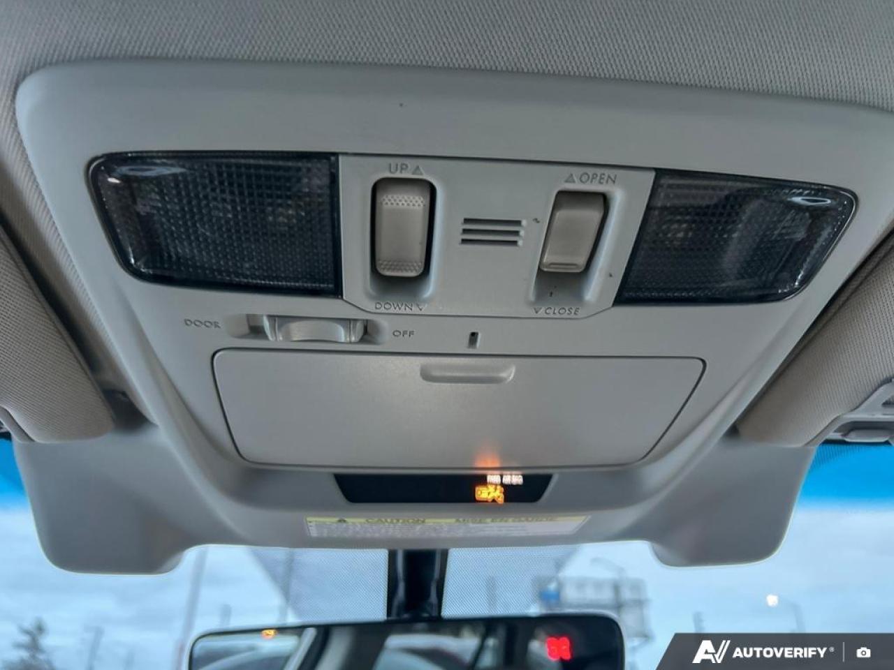 2017 Subaru Outback 2.5I LIMITED / LEATHER / ROOF / NAV / EYESIGHT Photo