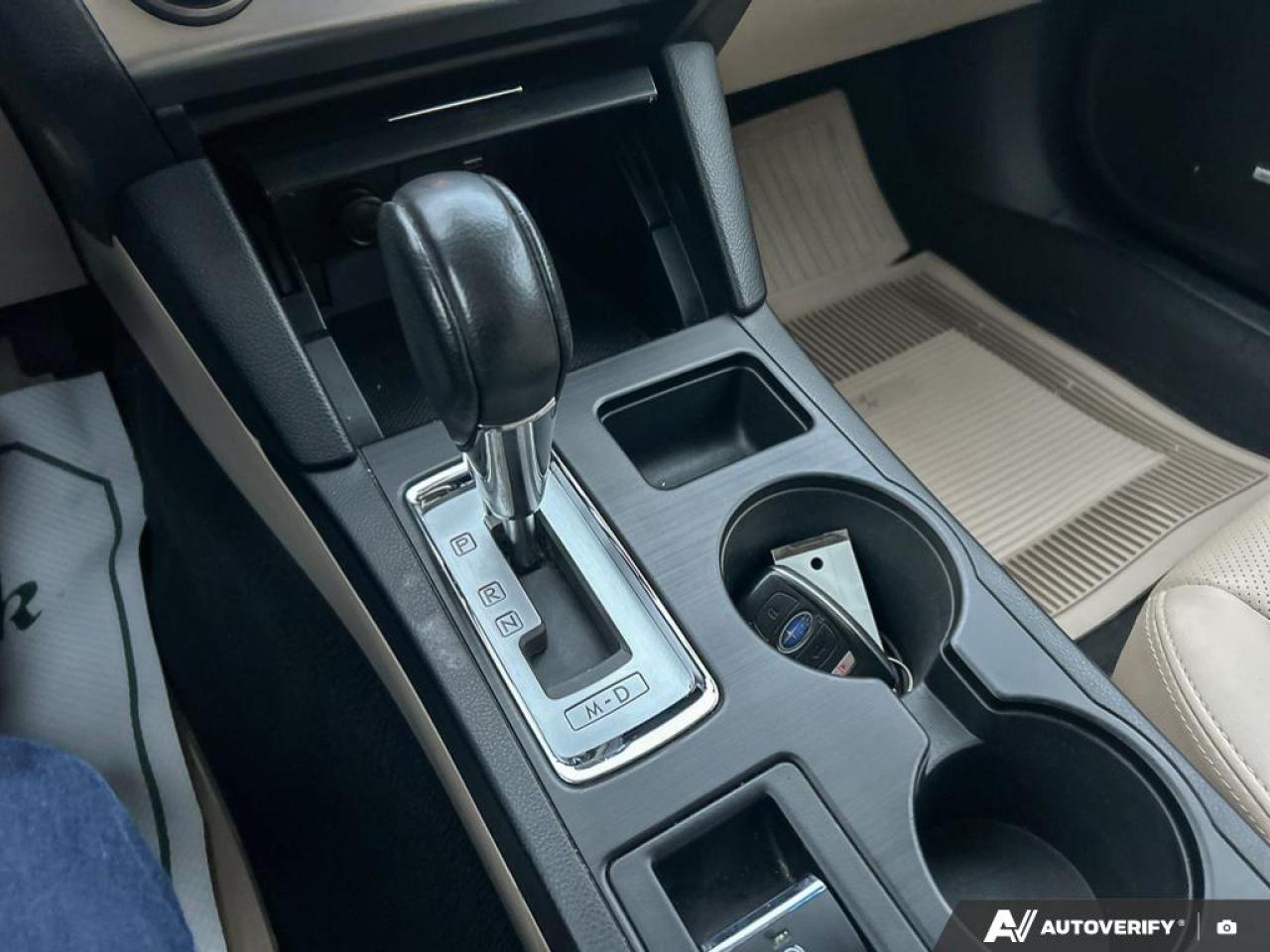 2017 Subaru Outback 2.5I LIMITED / LEATHER / ROOF / NAV / EYESIGHT Photo