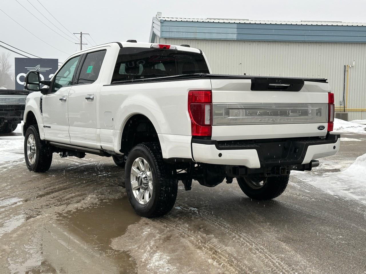 2022 Ford F-250 Super Duty SRW PLATINUM 4WD CREW CAB 6.75' BOX Photo