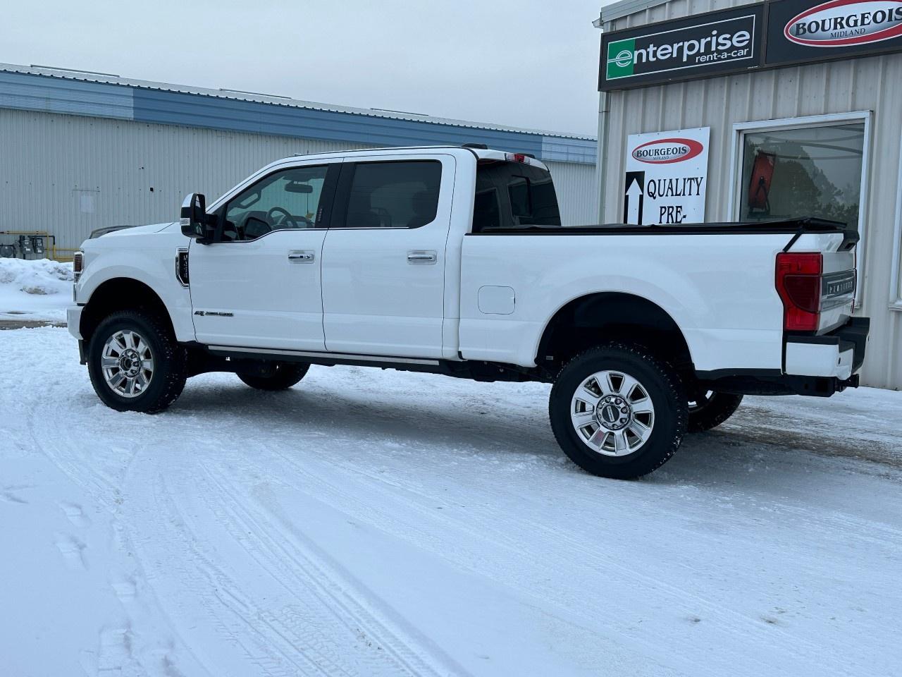 2022 Ford F-250 Super Duty SRW PLATINUM 4WD CREW CAB 6.75' BOX Photo