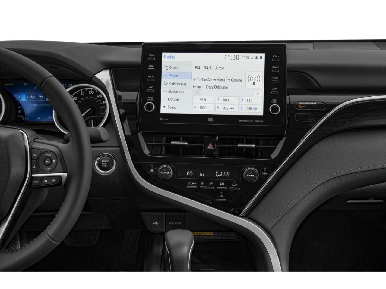 2021 Toyota Camry XLE Photo