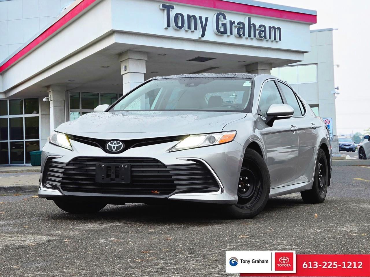 Used 2021 Toyota Camry XLE for sale in Ottawa, ON