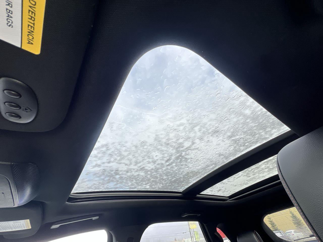 2022 Ford Edge SEL AWD, MOONROOF, SIRIUS XM, HEATED LEATHER SETAS, HEATED STEERING WHEEL, POWER LIFTGATE!! Photo