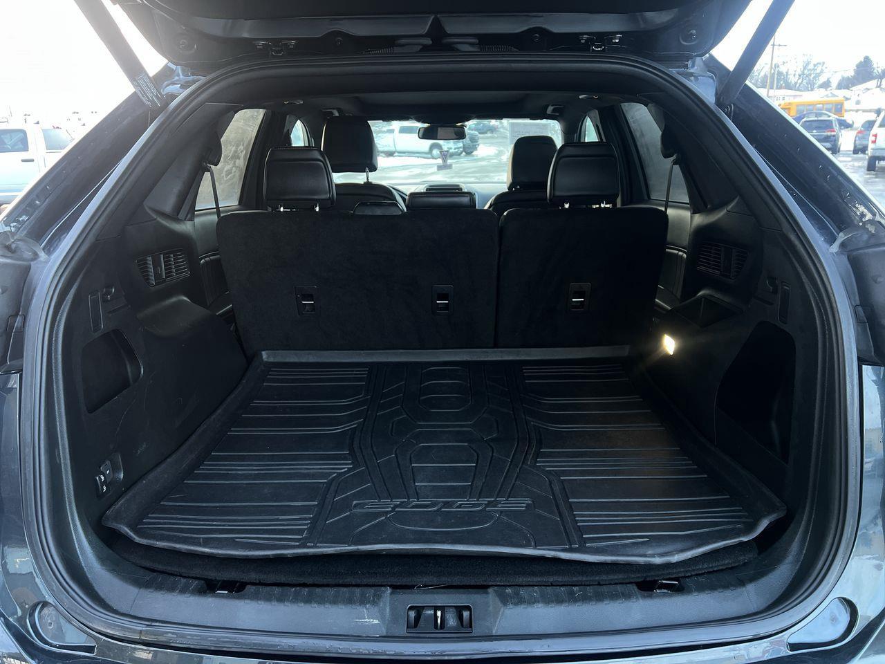 2022 Ford Edge SEL AWD, MOONROOF, SIRIUS XM, HEATED LEATHER SETAS, HEATED STEERING WHEEL, POWER LIFTGATE!! Photo