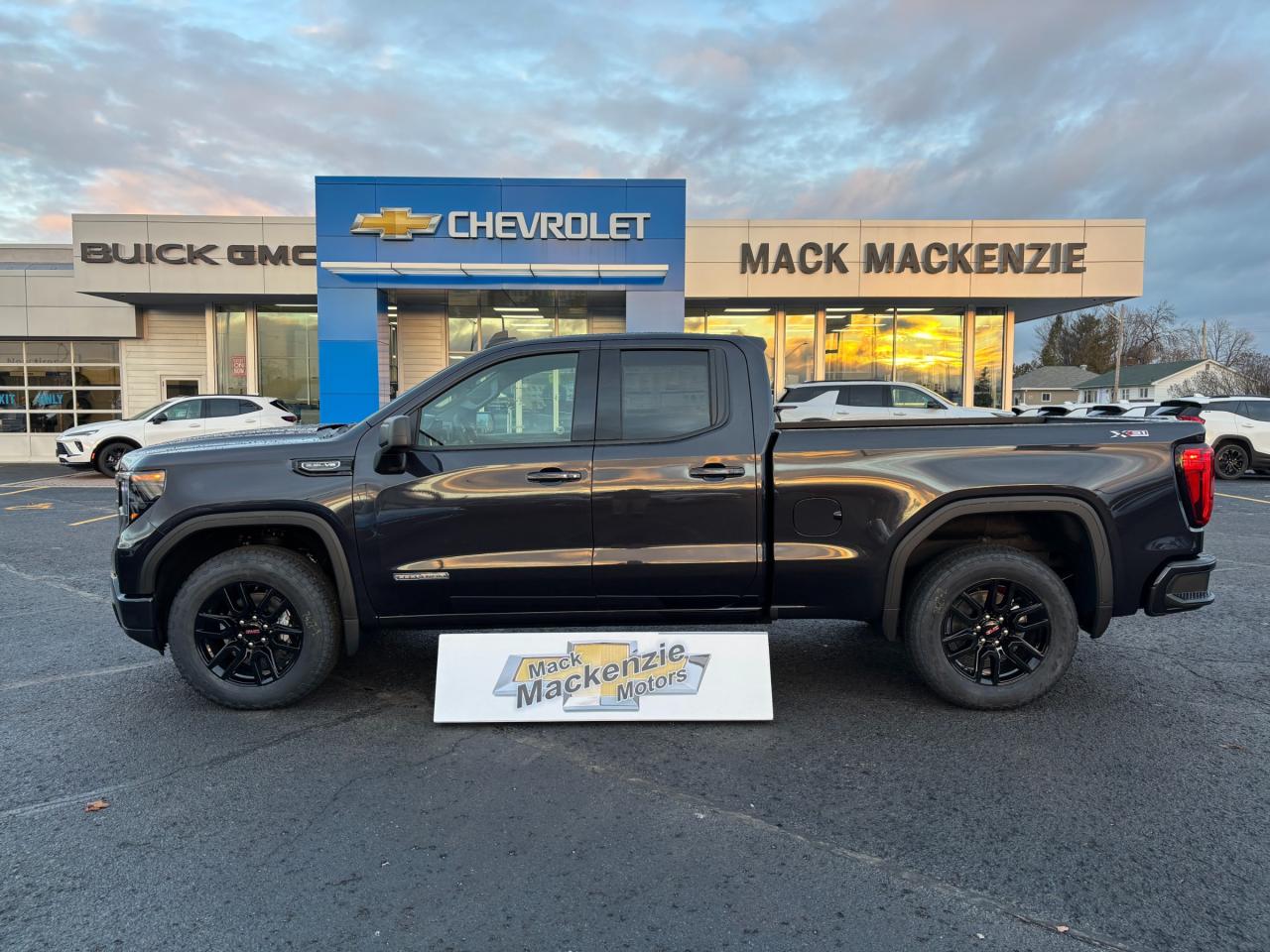 2026 GMC Sierra 1500 2026 GMC Sierra Elevation Double Cab 4WD Photo