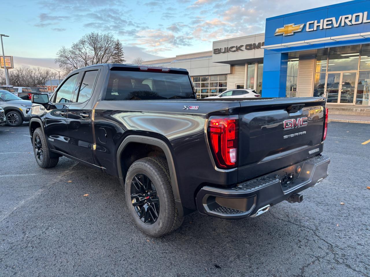 2026 GMC Sierra 1500 2026 GMC Sierra Elevation Double Cab 4WD Photo