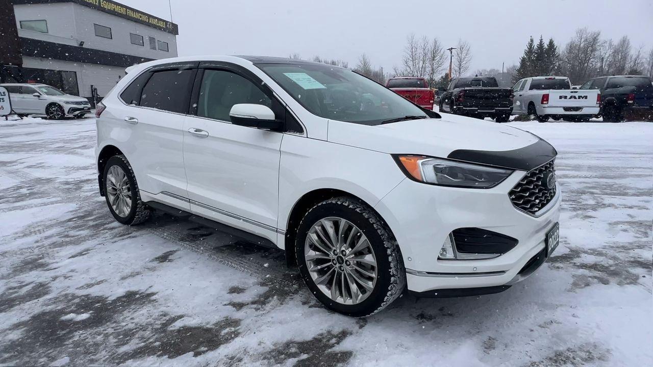 2022 Ford Edge Titanium AWD, MOONROOF, HEATED LEATHER SEATS, BACK UP CAM, NAV, POWER LIFTGATE!! Photo