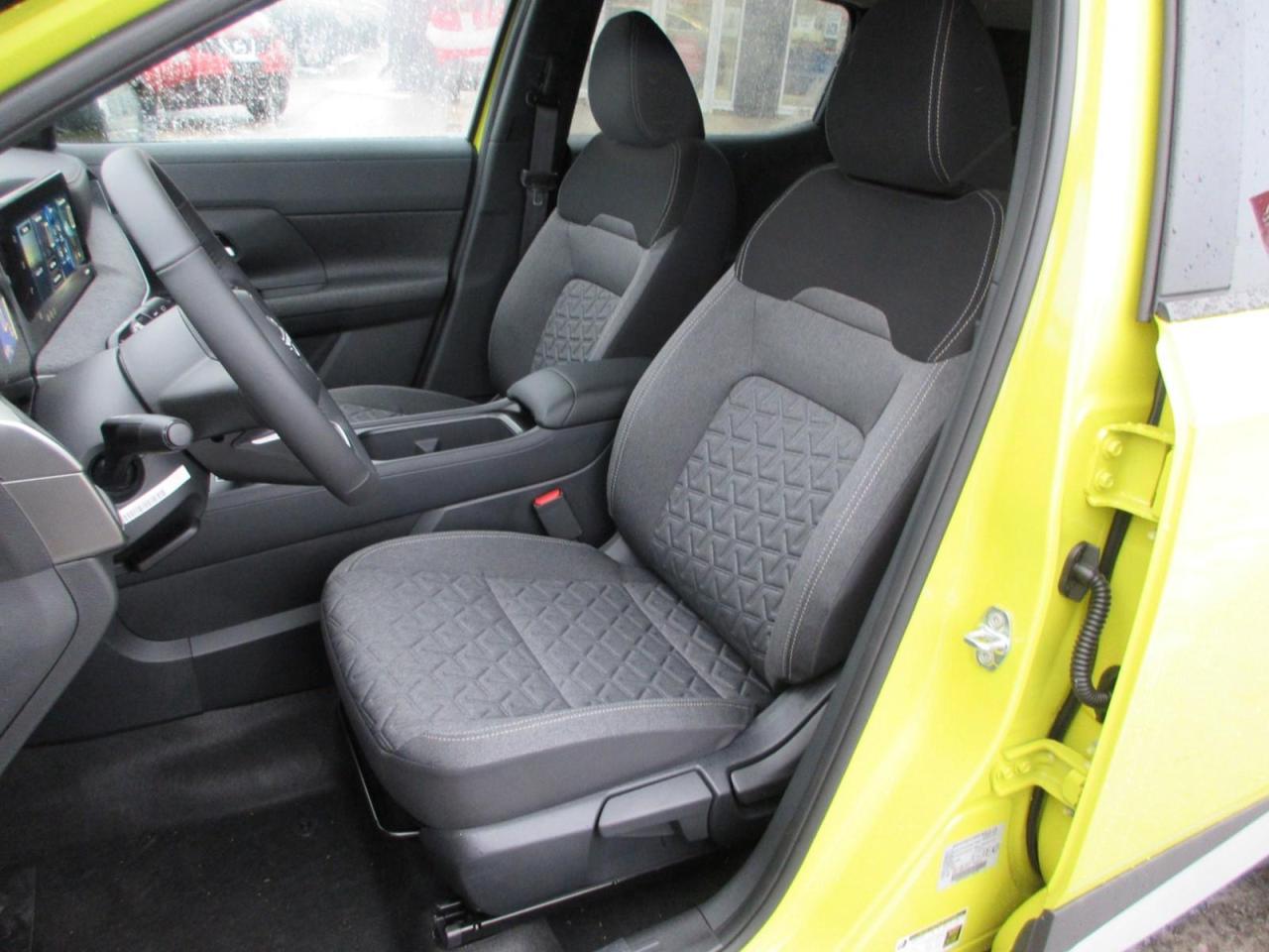 2026 Nissan Kicks SV Photo