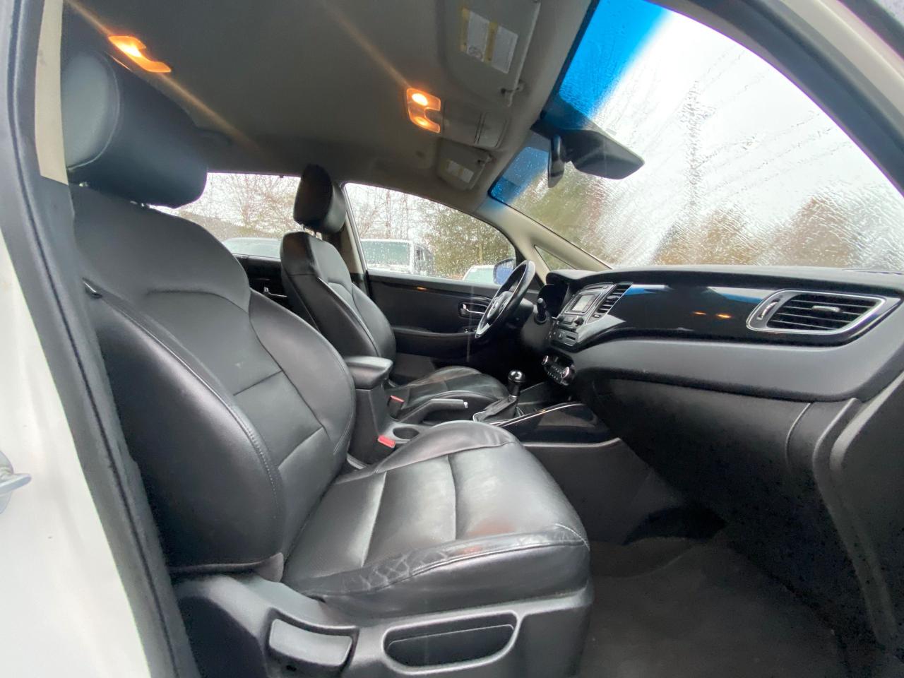 2015 Kia Rondo EX LUXURY - Photo #9