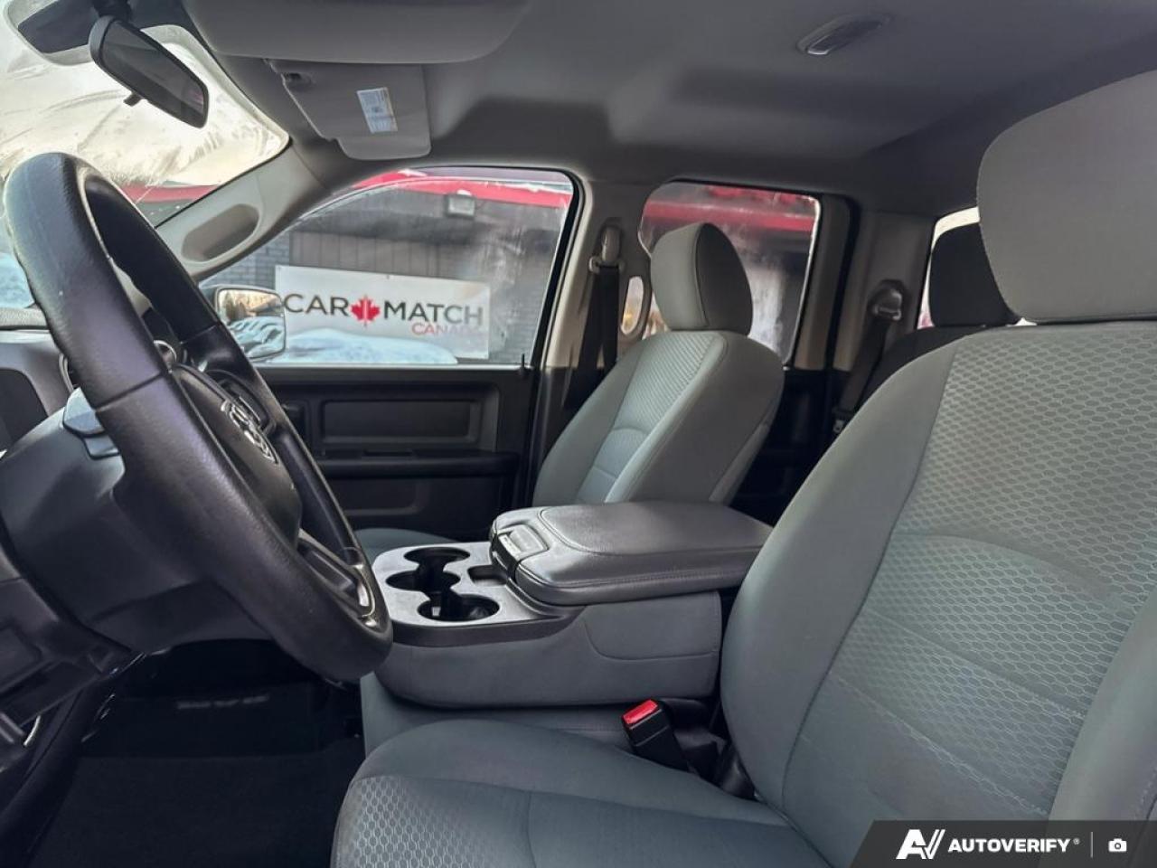 2015 RAM 1500 ST / NO ACCIDENTS / CRUISE / PWR OPTIONS / 5.7L Photo