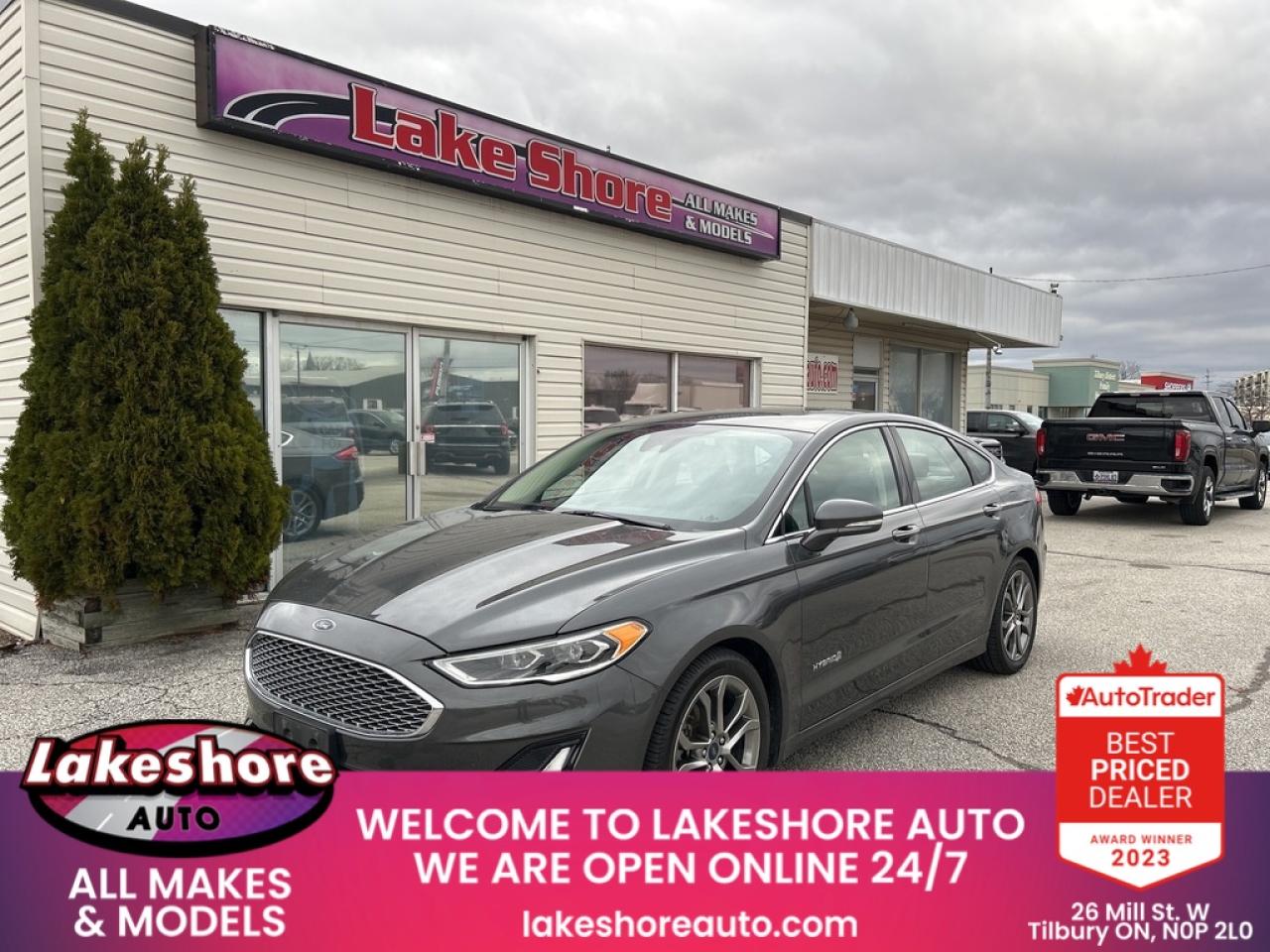 2019 Ford Fusion Hybrid Titanium Photo