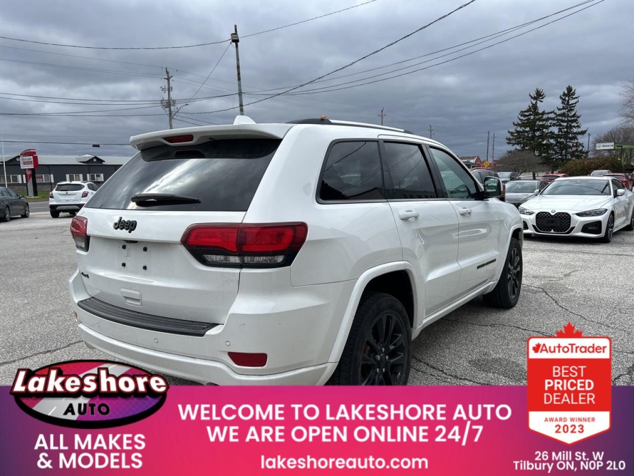 2019 Jeep Grand Cherokee Laredo Altitude Photo3