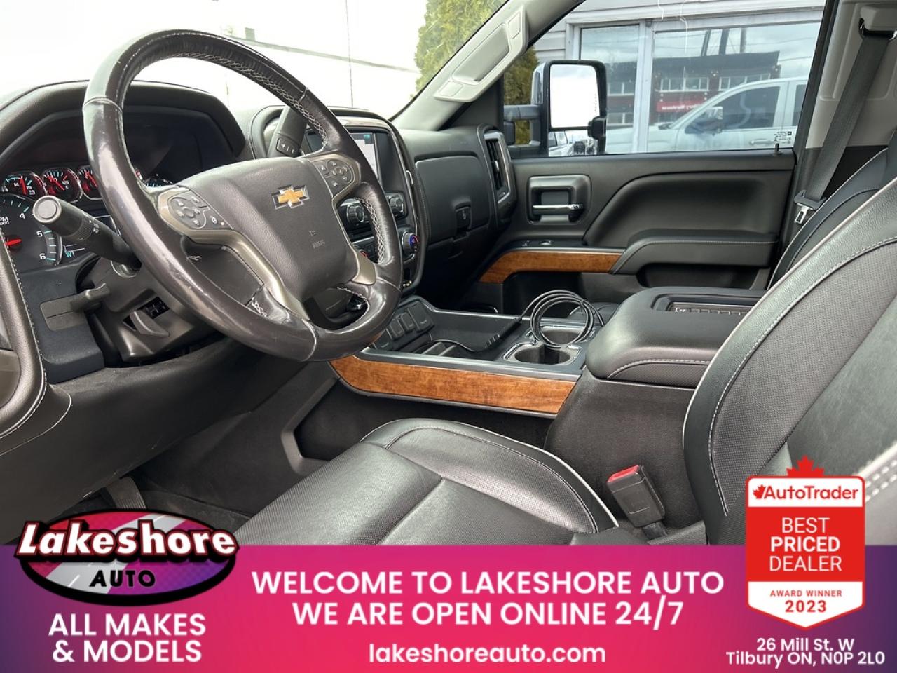 2018 Chevrolet Silverado 1500 High Country Photo