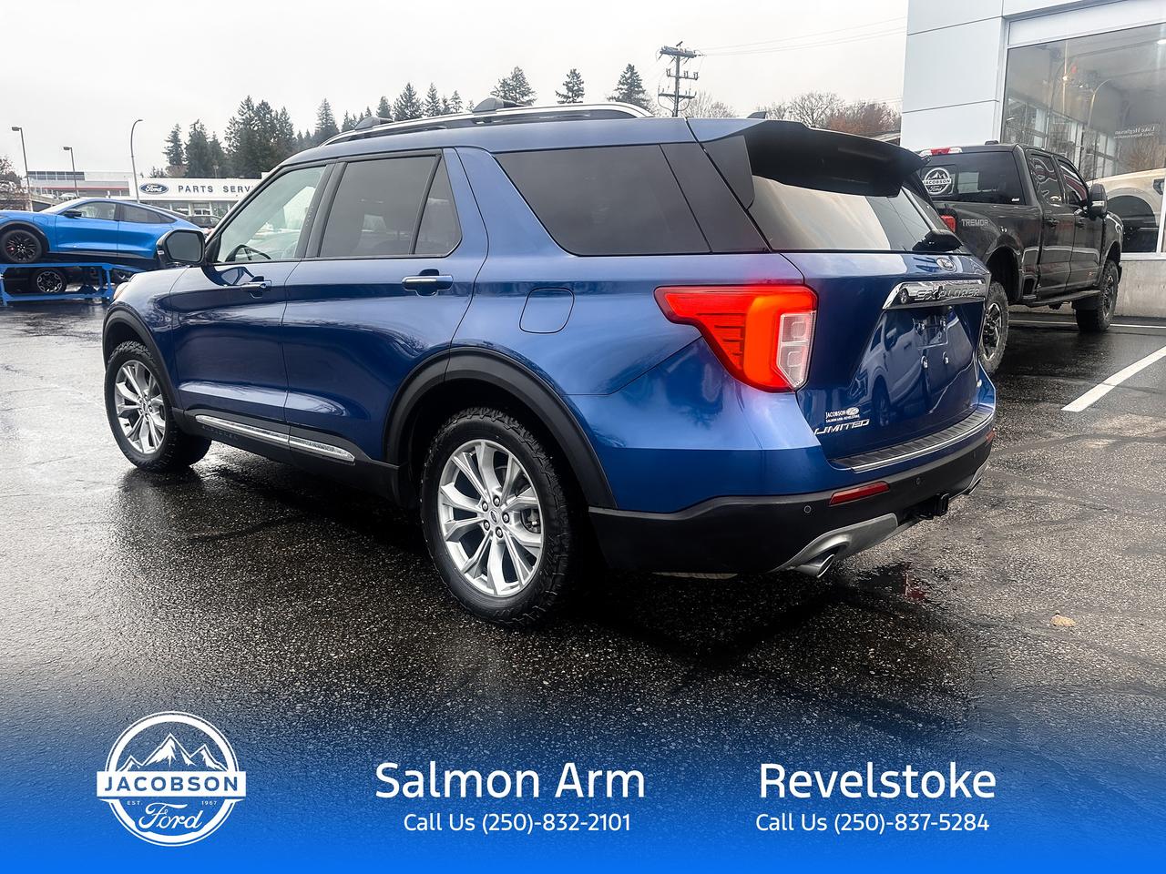 2021 Ford Explorer LIMITED Photo2