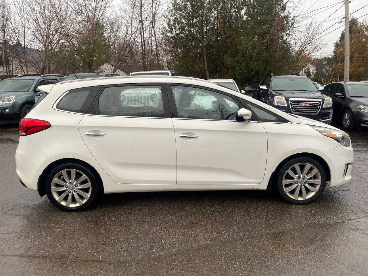 2015 Kia Rondo EX LUXURY Photo